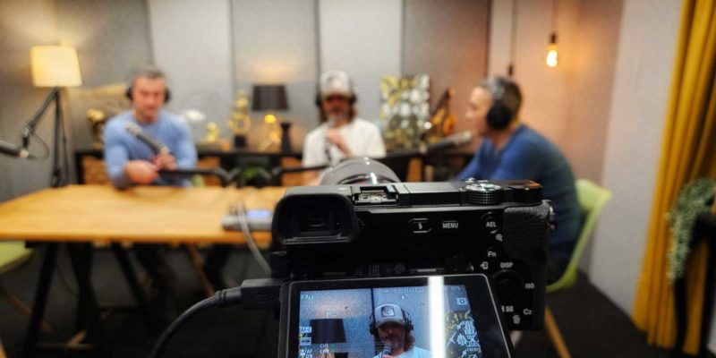 Podcast, videó, reklámfilm, webinár, oktató videó forgatás.