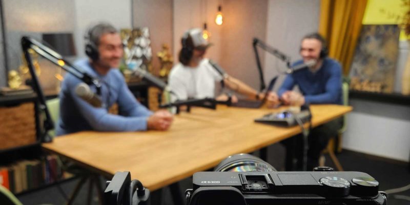Podcast, videó, reklámfilm, webinár, oktató videó forgatás.